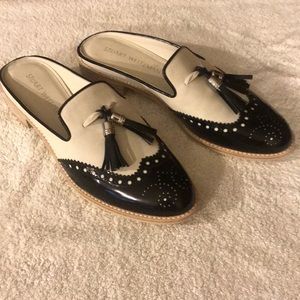 Stuart Weitzman women’s oxford gliders